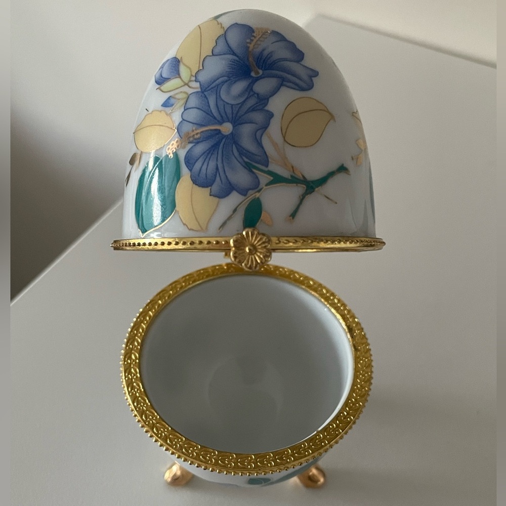 Floral Jewelry Trinket with Gold Accents - Picture 3 of 5